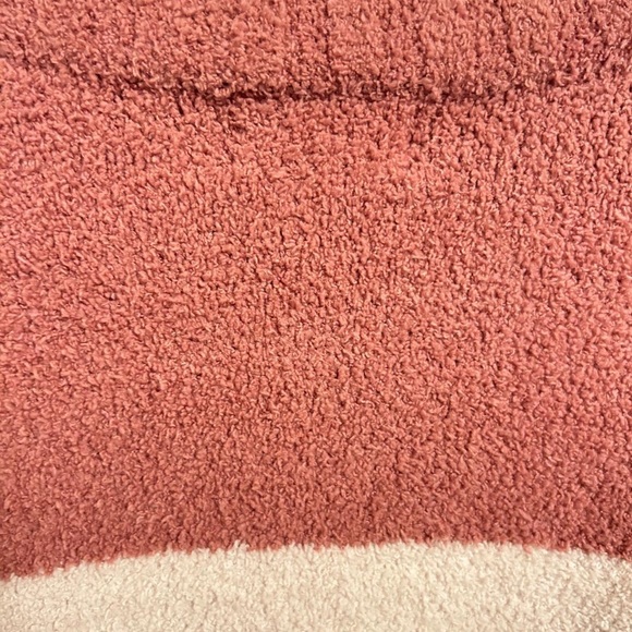 NWT Women's Fuzzy Color Block Long Sleeves Pullover Sweater - Picture 4 of 8